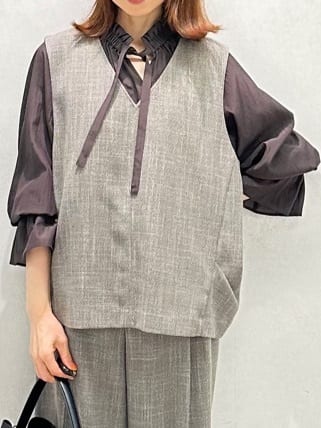 Miwaさんの「UNTITLED｜【セットアップ可/洗える】梳毛調合繊Vネックベスト」を使ったコーディネート