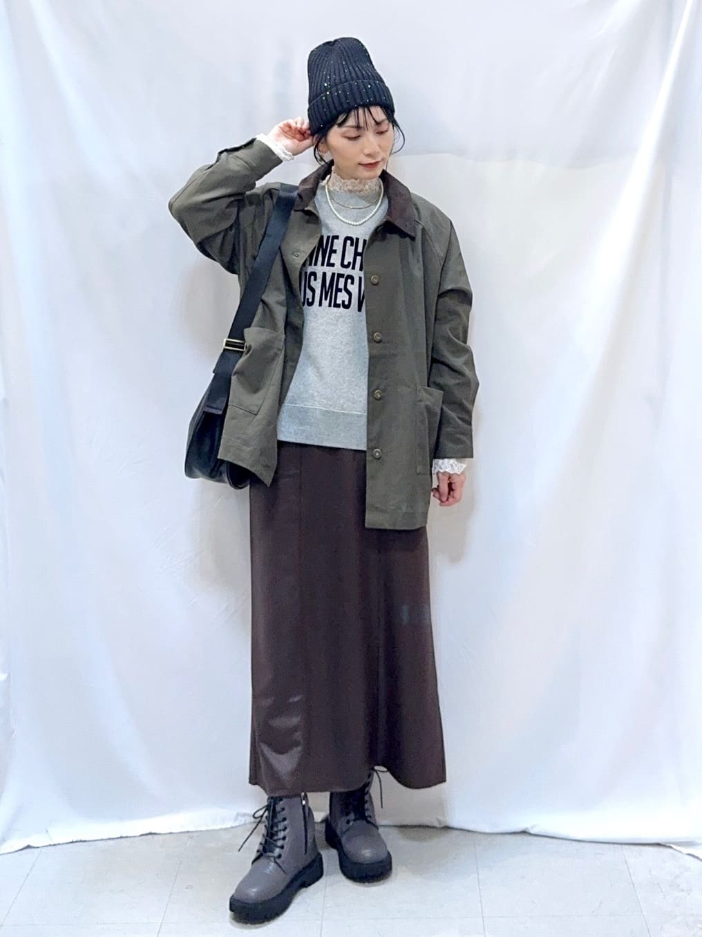 𝐇𝐢𝐫𝐨𝐦𝐢さんの「SHOO･LA･RUE｜グラフィックアソート裏毛スウェット」を使ったコーディネート