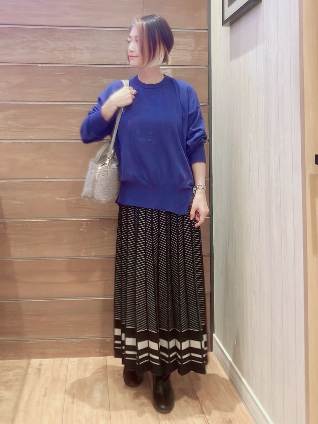 aaamiさんの「SHOO･LA･RUE｜【高レビュー/洗濯機可】ゆるシルエットで体型カバー もちもちニット」を使ったコーディネート