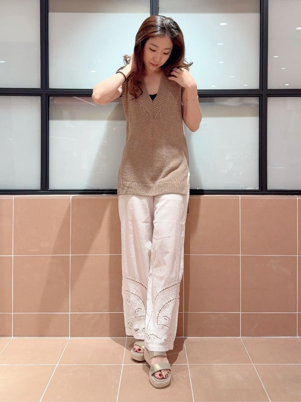 kaoriさんの「ESPERANZA｜ラメラインウェッジミュール」を使ったコーディネート