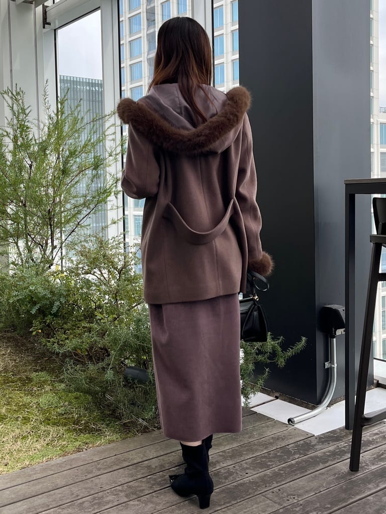 はばさんの「Couture brooch｜【大人可愛い・フード取り外し可能】フードフェイクファー ハーフ丈コート」を使ったコーディネート