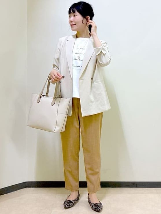  beni_gingerさんの「Reflect｜【マシンウォッシュ可／ウエストゴム仕様】キレイめリラクシーパンツ」を使ったコーディネート