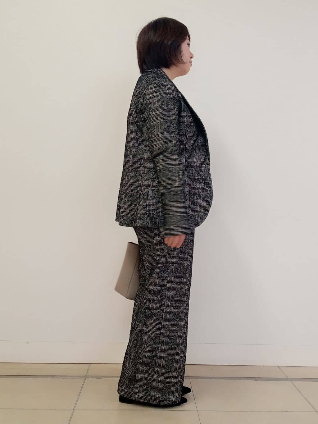 emiさんの「DRESSTERIOR｜ループグレンチェックジャケット」を使ったコーディネート