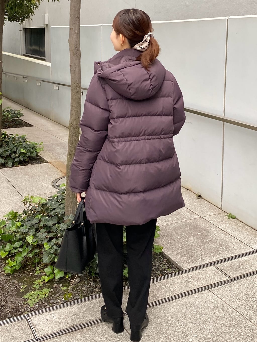 みさかさんの「index｜KAWADAダウンドロストミドルコート【撥水／洗濯機OK／2WAY／静電気防止裏地】《XS～3L》」を使ったコーディネート