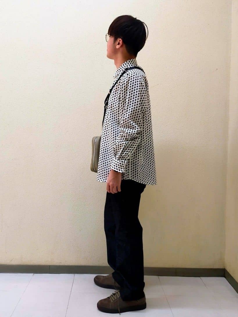 nerさんの「TAKEO KIKUCHI｜ボーラーハット柄 長袖シャツ」を使ったコーディネート
