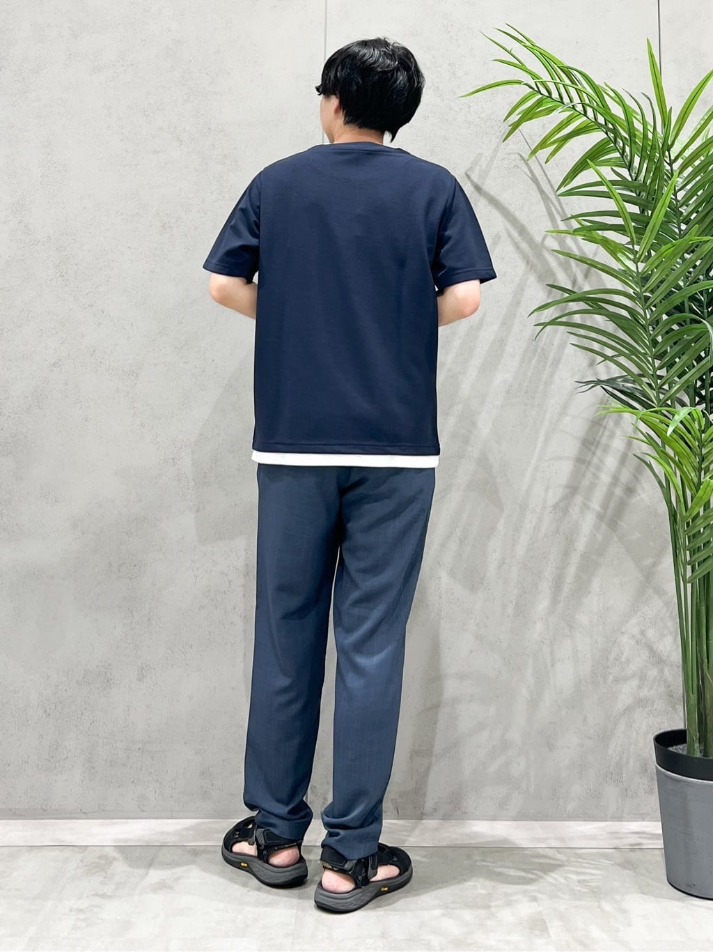 SHI-MAさんの「THE SHOP TK｜ツイルキーネック 半袖Tシャツ 接触冷感/洗濯機OK」を使ったコーディネート