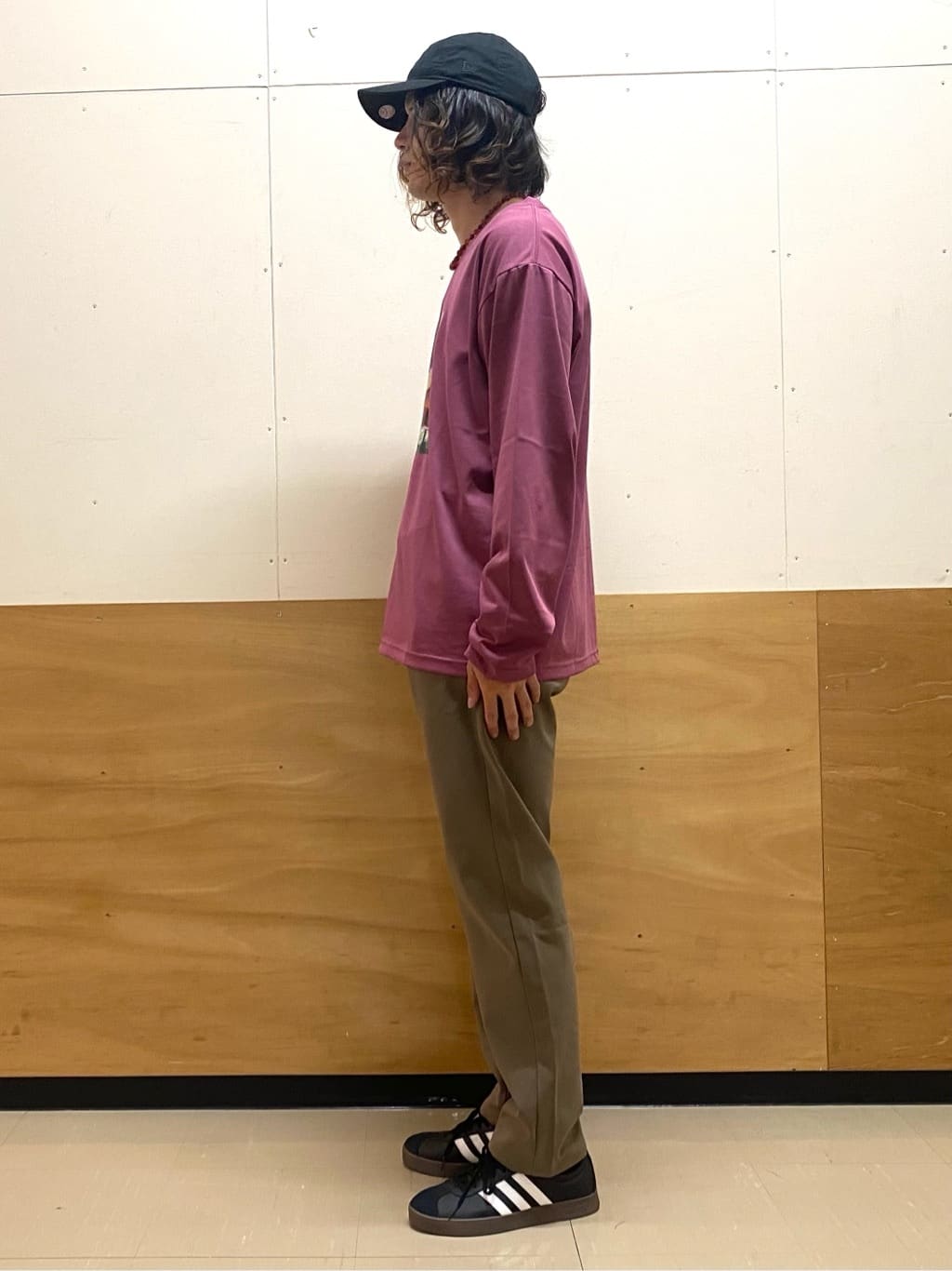 keyさんの「THE SHOP TK｜フォトグラフプリント長袖Tシャツ【洗濯機OK】」を使ったコーディネート