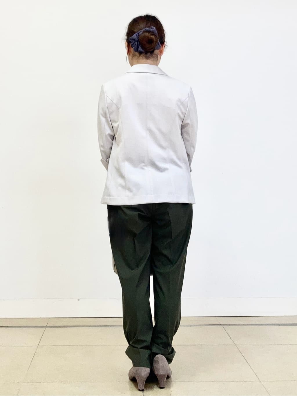 tomominさんの「Reflect｜【インナーに◎／すっきり見え！長め丈】タックデティールブラウス」を使ったコーディネート