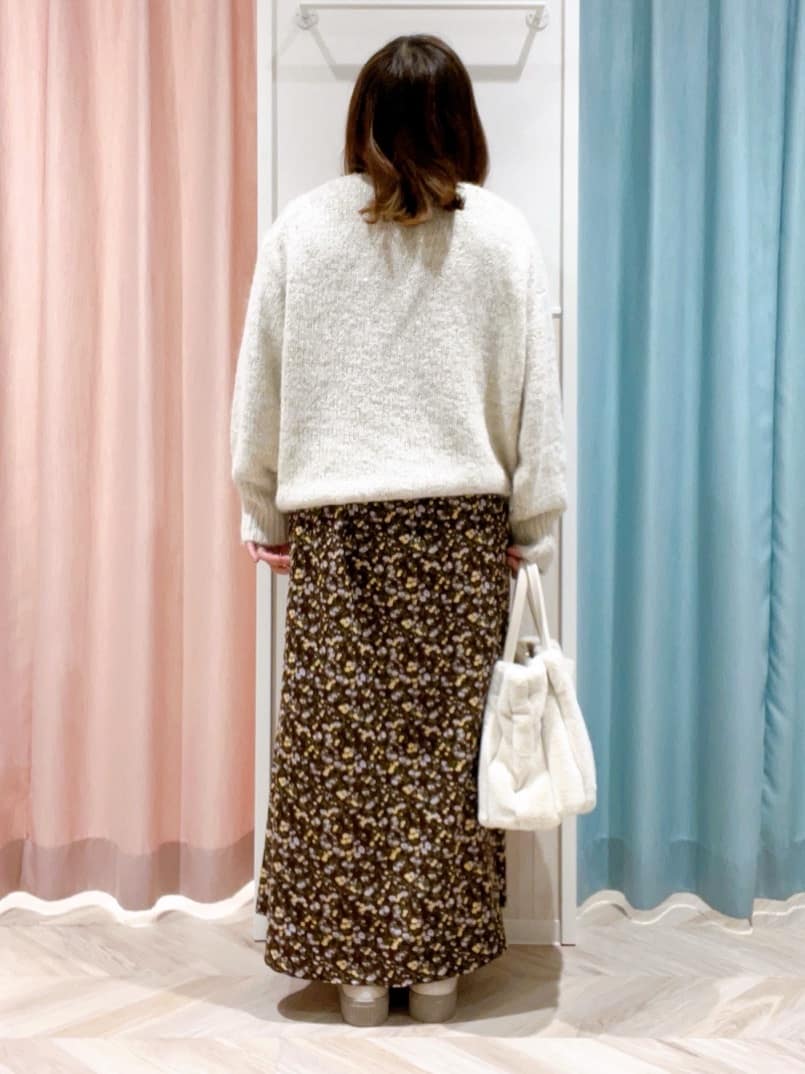 kitaさんの「SHOO･LA･RUE｜【撥水/洗える】ショートフーディーダウン」を使ったコーディネート