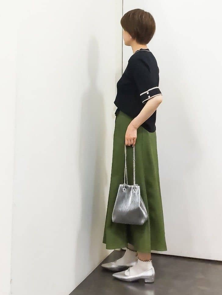 やまちゃんさんの「grove｜ドットで華やぐ　軽やかマーメイドスカート」を使ったコーディネート