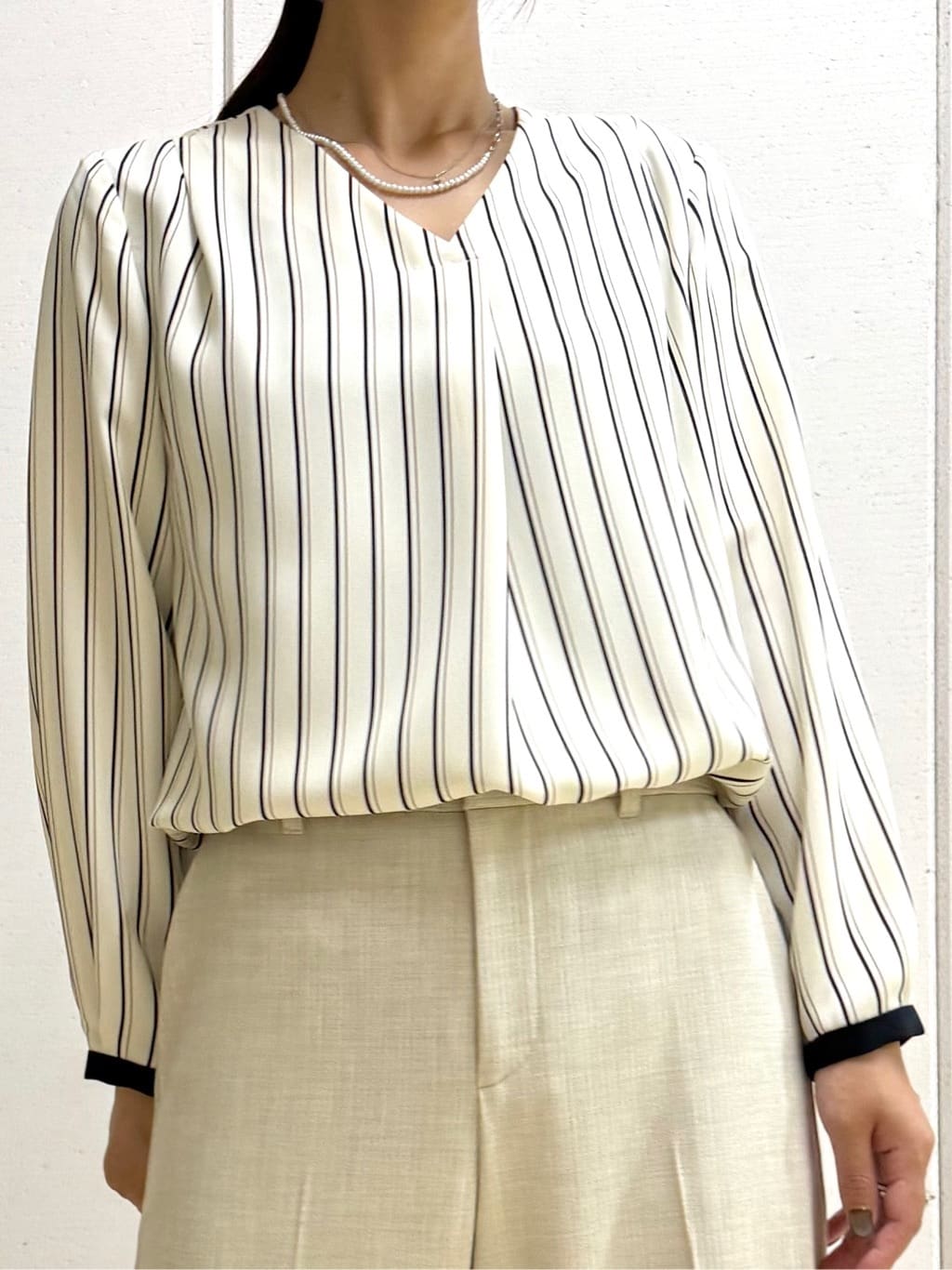 mamiさんの「INDIVI｜【日本製／通勤スーツ】プレシャスドビー ノーカラージャケット」を使ったコーディネート