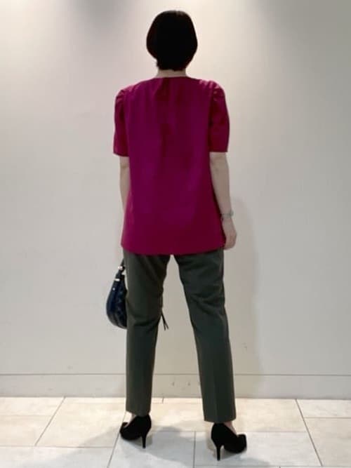 フミさんの「Reflect｜【すっきり見え！長め丈】ピンタックデザインチュニックブラウス」を使ったコーディネート