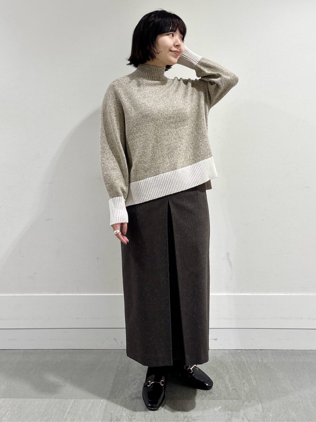 モエカさんの「UNTITLED｜【8色展開/洗える】ウールカシミヤ ハイネックニット」を使ったコーディネート