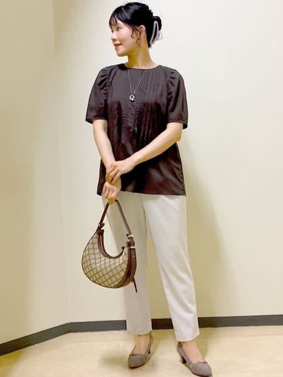  beni_gingerさんの「Reflect｜【すっきり見え！長め丈】ピンタックデザインチュニックブラウス」を使ったコーディネート