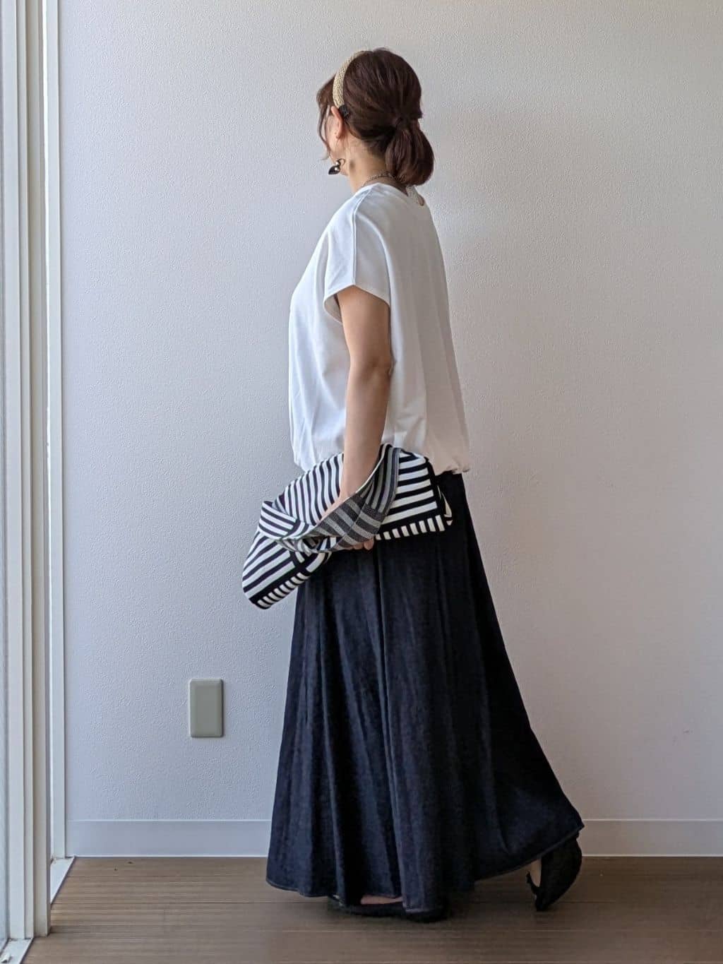 なみきさんの「UNTITLED｜【CHIGNON】別注 ミニ裏毛フレンチスリーブプルオーバー」を使ったコーディネート