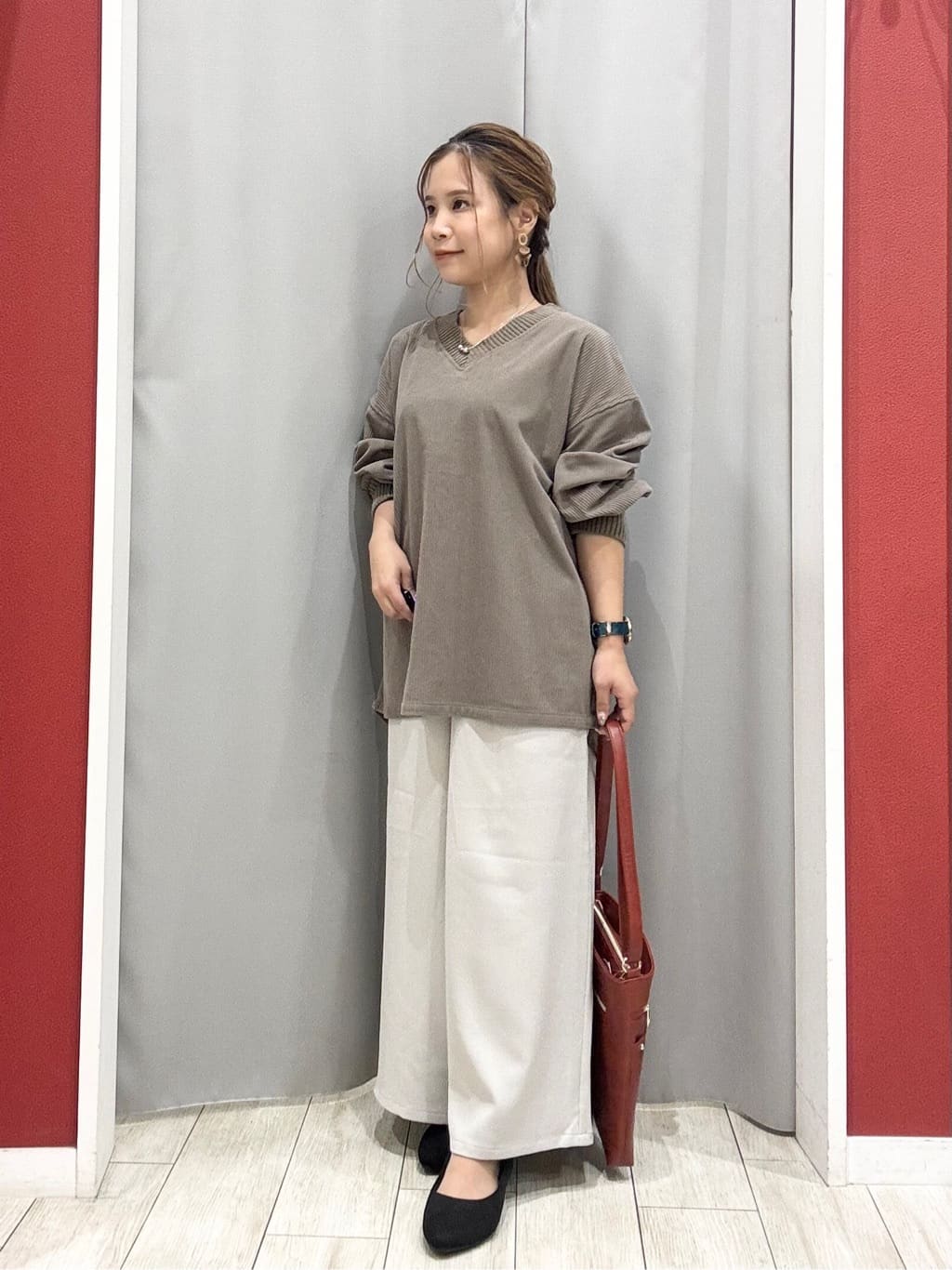 shioさんの「SHOO･LA･RUE｜ウエストまわりをすっきり魅せる デザインガウチョパンツ」を使ったコーディネート