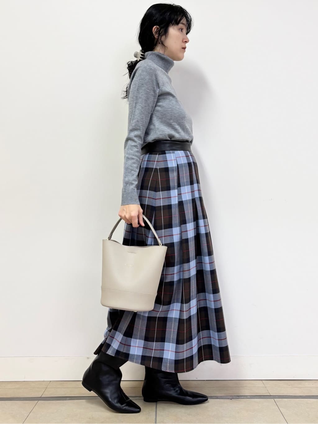 YOKOTAさんの「DRESSTERIOR｜◆チェックタックソフトプリーツスカート」を使ったコーディネート