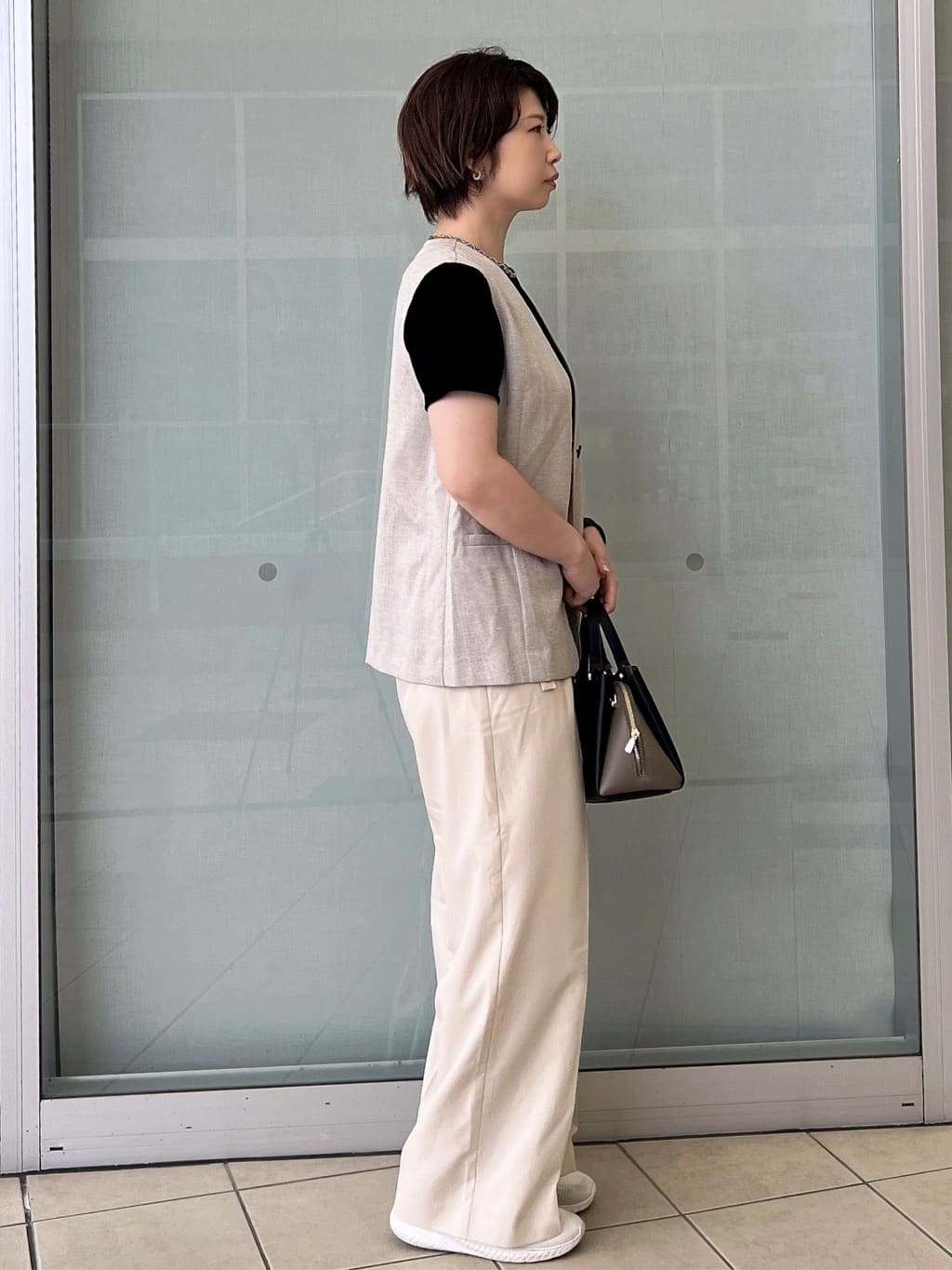 yo-koさんの「OPAQUE.CLIP｜フロッキーチュールTシャツ【洗濯機洗い可】」を使ったコーディネート