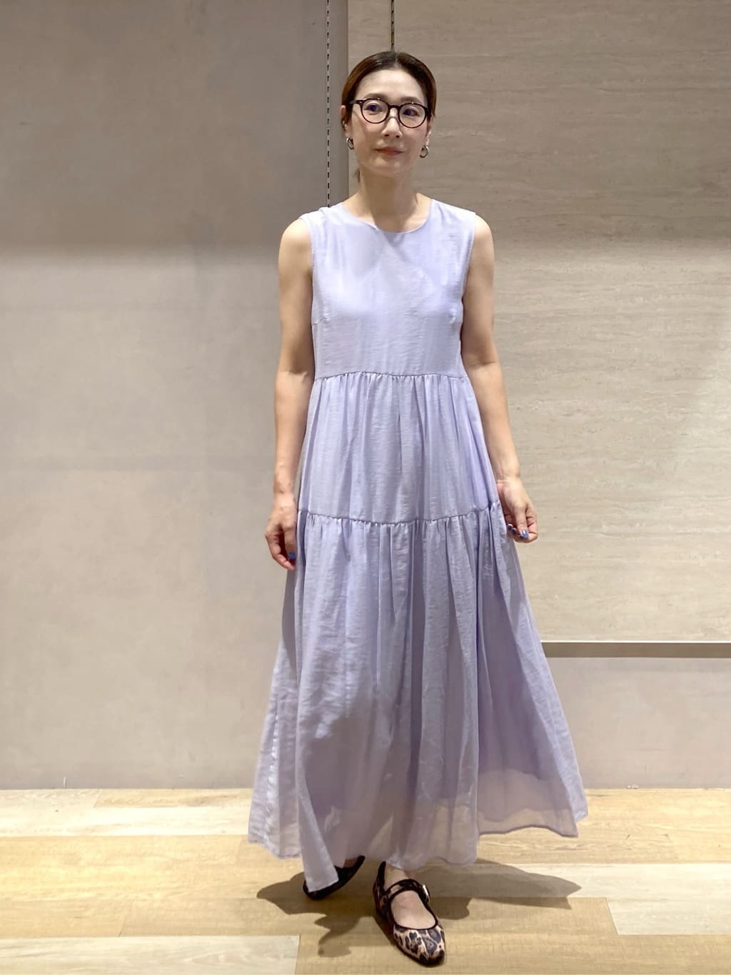 たけねぇさんの「OPAQUE.CLIP｜麻混シアーギャザーティアードワンピース【洗濯機洗い可】」を使ったコーディネート