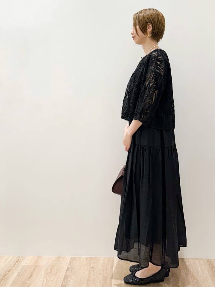 yurieさんの「OPAQUE.CLIP｜シアー刺繍レース前開きブラウス【洗濯機洗い可】」を使ったコーディネート