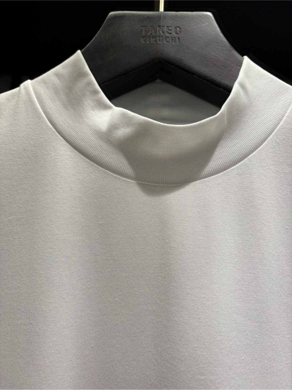 s___sさんの「TAKEO KIKUCHI｜【COOL CITY WEAR】インドライ天竺モックネック プルオーバー /吸汗速乾」を使ったコーディネート