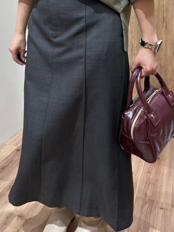 Reinaさんの「grove｜【カセット服】洗えるストレートシルエットスカート」を使ったコーディネート
