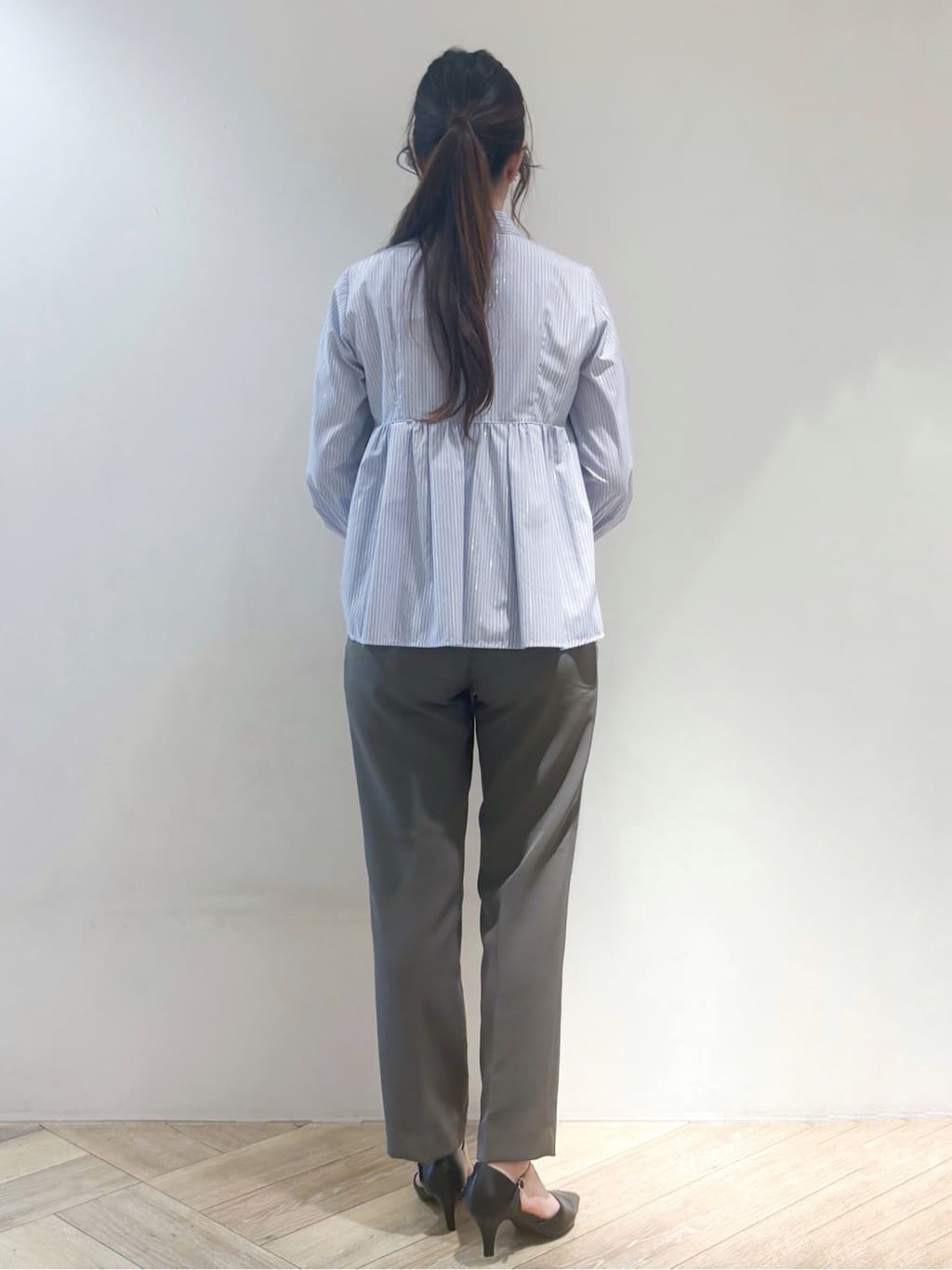sayaさんの「index｜《XS-LLサイズ》ストレッチテーパードパンツ／セットアップ対応【洗濯機洗い可／イージーアイロン／防」を使ったコーディネート
