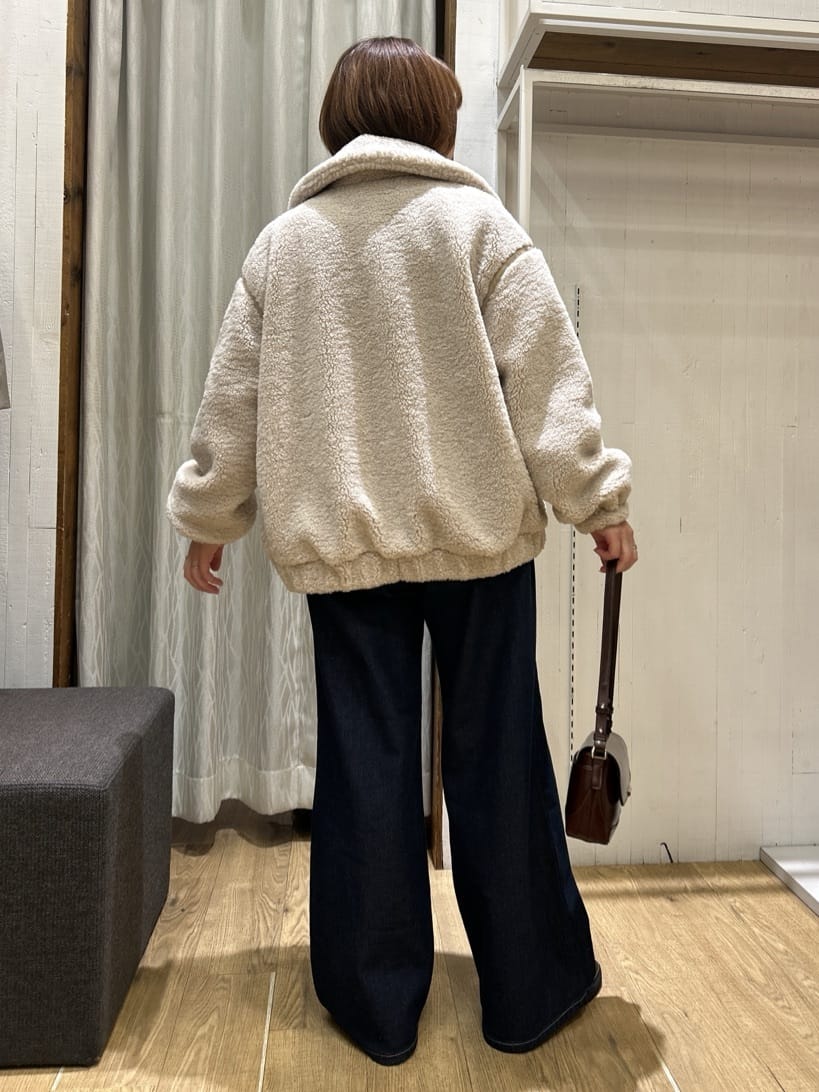 ga_riさんの「THE SHOP TK｜マシュマロタッチ ボアボンバージャケット」を使ったコーディネート