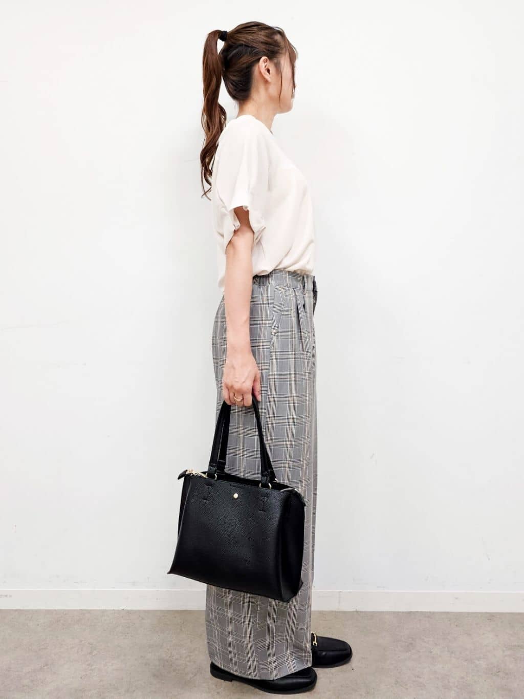 ゆゆさんの「SHOO･LA･RUE｜【S-LL/セットアップ可/ひんやり】きちんと見えで上品 お袖タック スキッパーブラウス」を使ったコーディネート