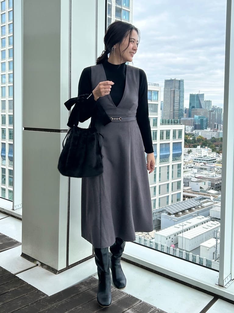 shinoさんの「Couture brooch｜【多機能・フェミニン】パール調リブニット」を使ったコーディネート