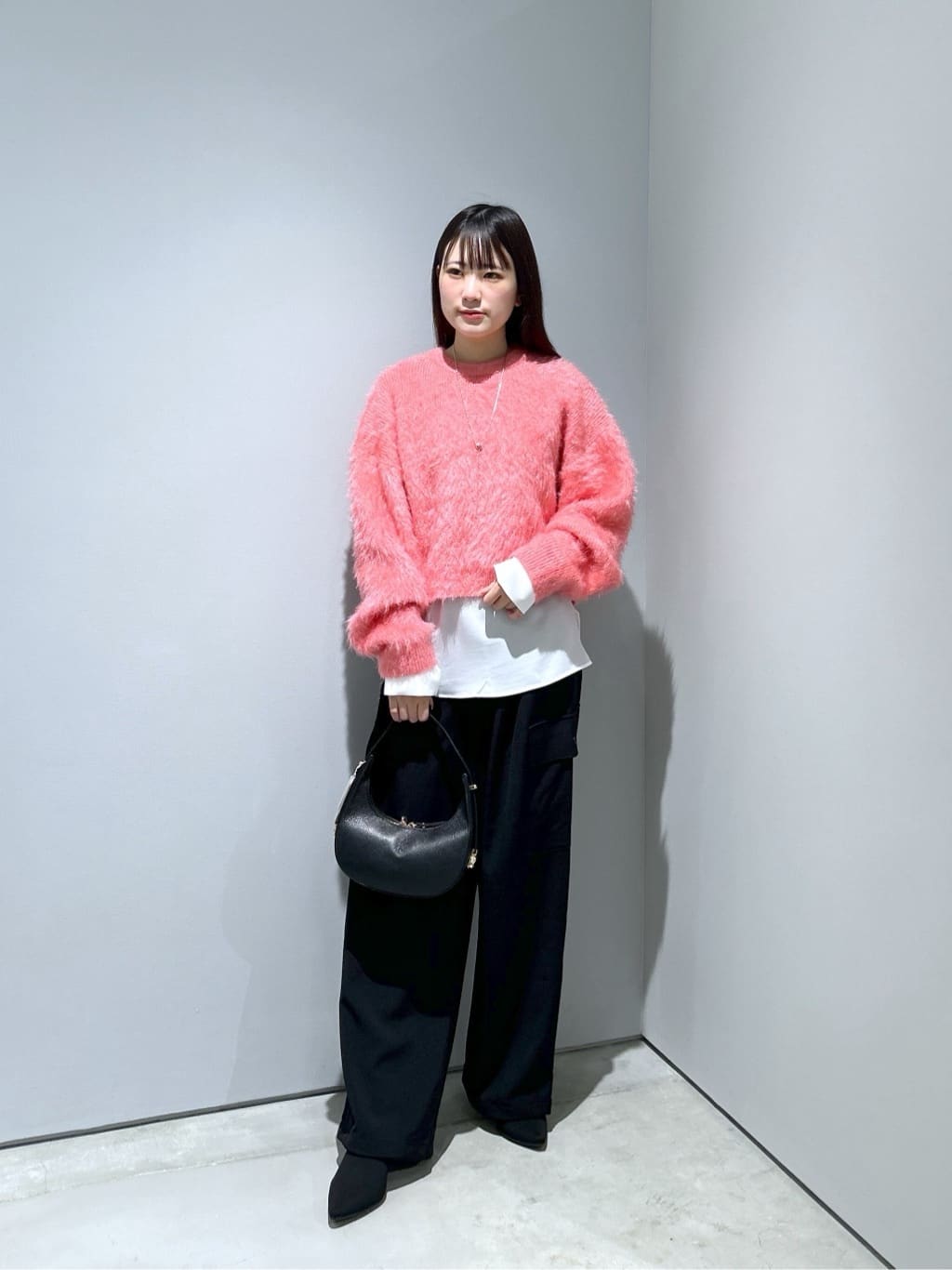 Renoさんの「INDIVI｜ドロップショルダーシャギーニット」を使ったコーディネート