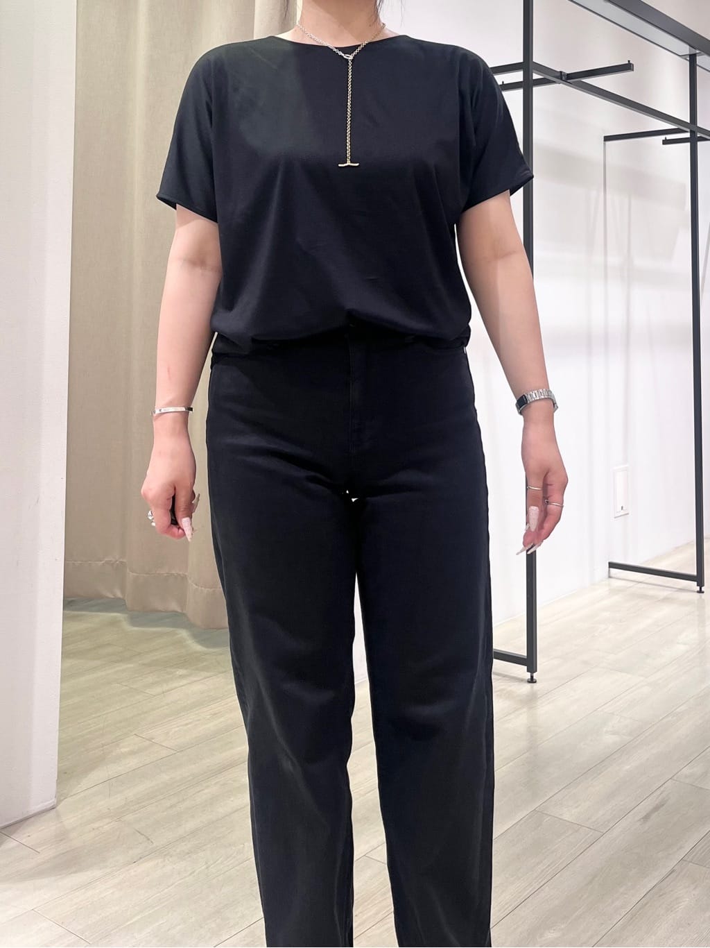 hasuさんの「INDIVI｜【体型カバー／清涼感】シアーオーバーシャツ」を使ったコーディネート