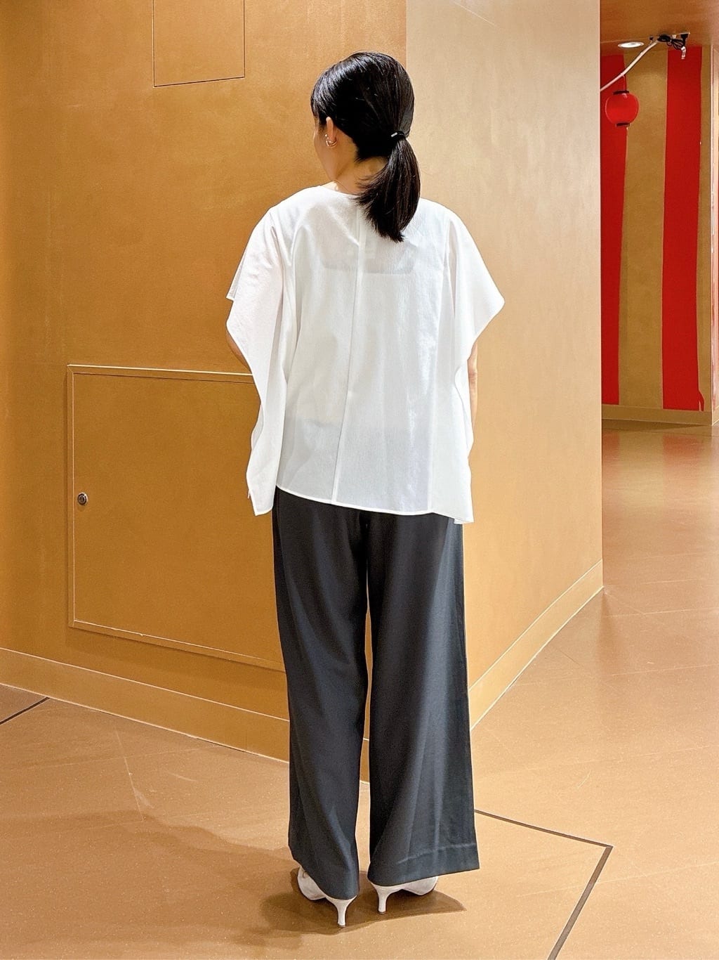 hattoriさんの「INDIVI｜【体型カバー】スクエアブラウス」を使ったコーディネート