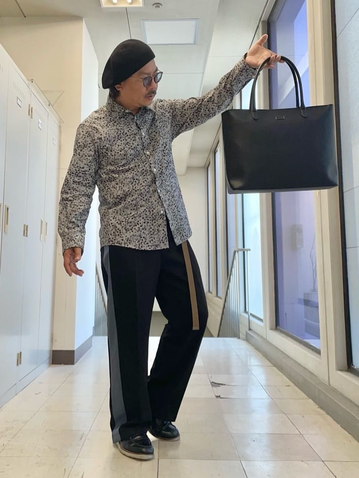 MAKOTO AIさんの「TAKEO KIKUCHI｜ストライプ小花 長袖シャツ」を使ったコーディネート