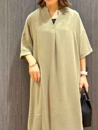 meiさんの「SHOO･LA･RUE｜【S-LL/洗濯後しわになりにくい/体型カバー】後ろ姿もサマになる バックレースアップチュニック」を使ったコーディネート