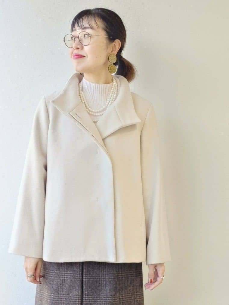 MUTSUKOさんの「UNTITLED｜【着回しが効く／オンオフアウター】ウールショートコート」を使ったコーディネート