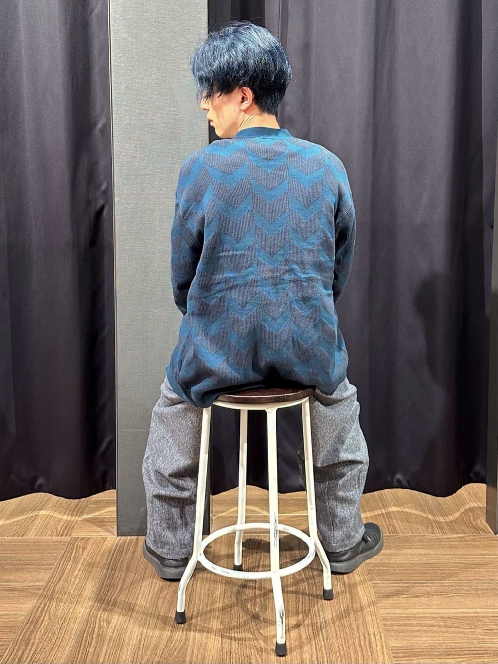 tomoyaさんの「THE SHOP TK｜ヘリンボンニットカーディガン」を使ったコーディネート