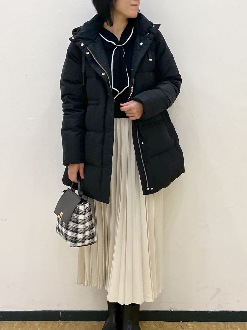 su.さんの「index｜KAWADAダウンドロストミドルコート【撥水／洗濯機OK／2WAY／静電気防止裏地】《XS～3L》」を使ったコーディネート