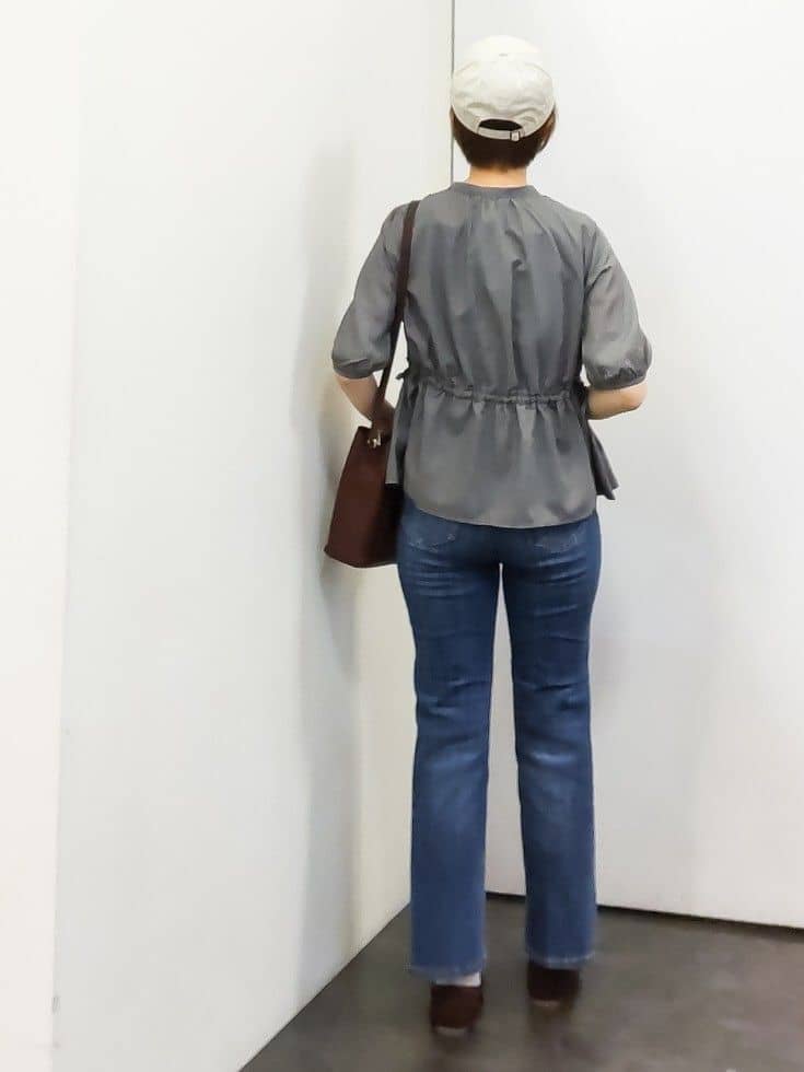 やまちゃんさんの「grove｜【美シルエット/選べる着丈】大人のためのソフトフレアーデニム」を使ったコーディネート