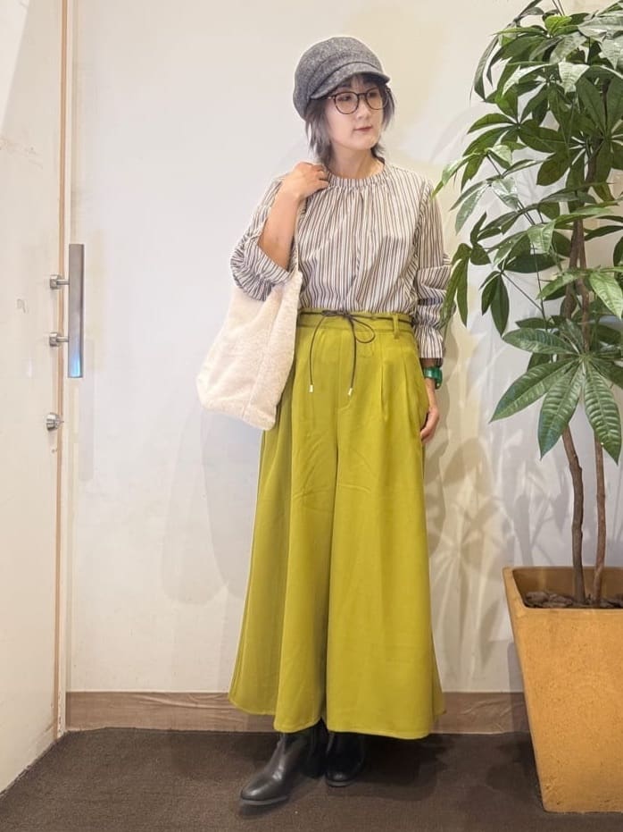 misakiさんの「SHOO･LA･RUE｜【S-LL】キャンディースリーブが女性らしい マルチストライプブラウス」を使ったコーディネート