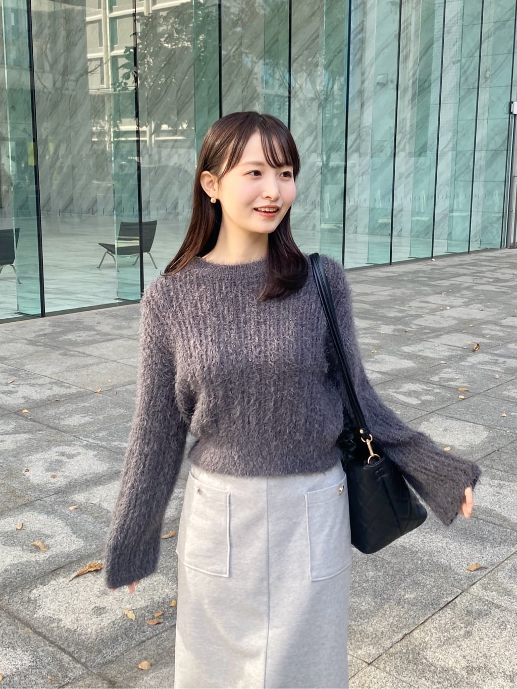 みさかさんの「index｜透かし編みショートフェザーニット【洗濯機OK】」を使ったコーディネート