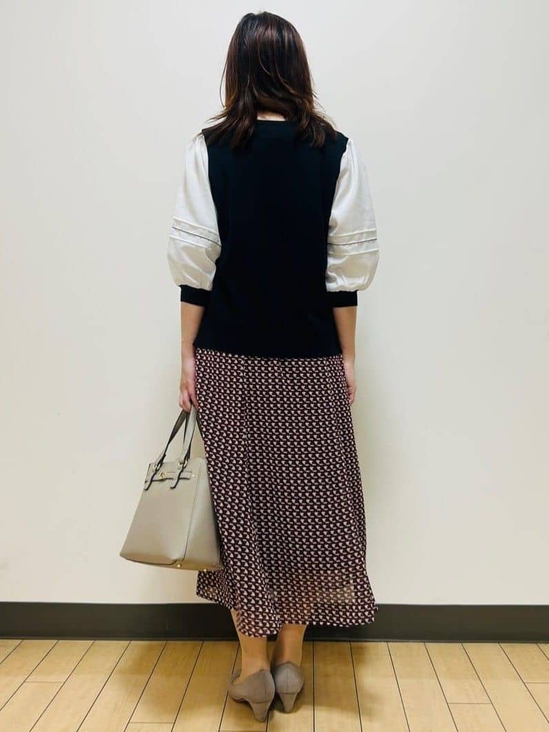 miiiさんの「Reflect｜【WEB先行カラーあり／マシンウォッシュ可／ウエスト総ゴム】コツキ幾何柄ロングスカート」を使ったコーディネート