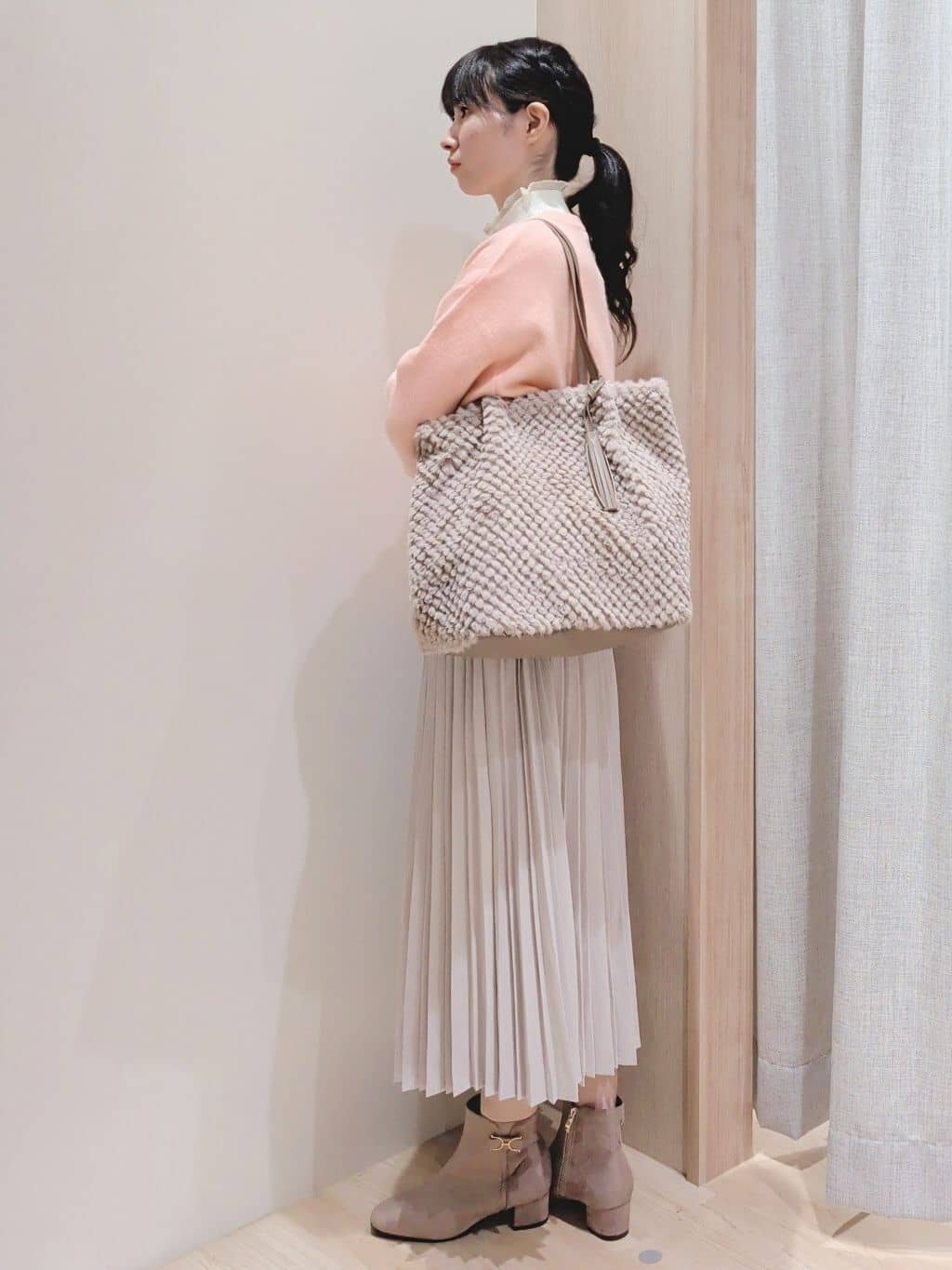 Yuiさんの「grove｜プリーツレイヤードニットプルオーバー」を使ったコーディネート