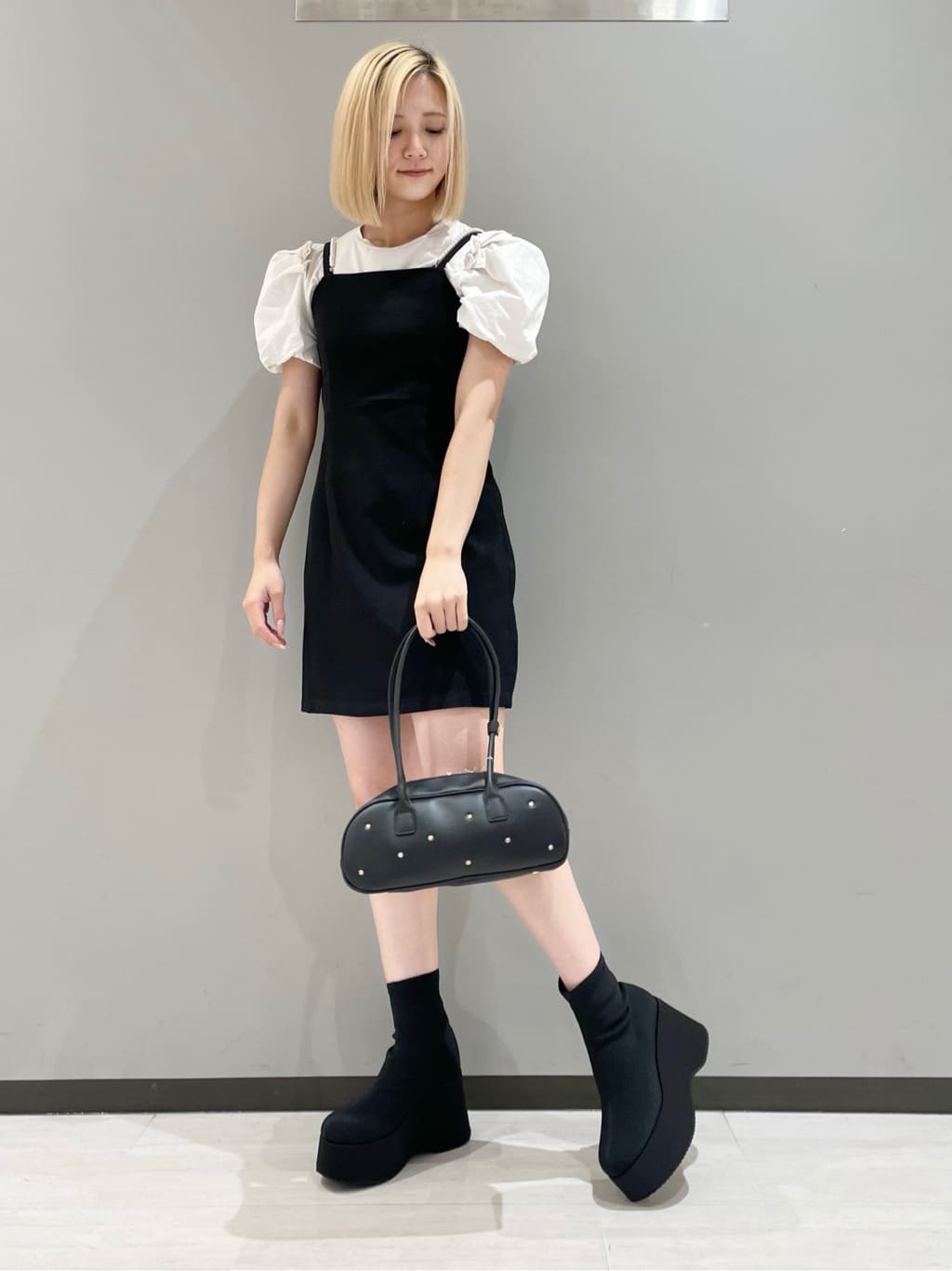 マナミさんの「ESPERANZA｜ラインストーンボストンバッグ」を使ったコーディネート