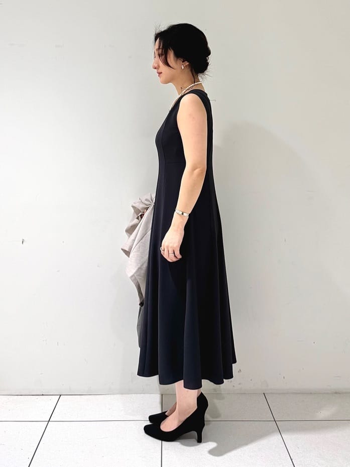 そんさんの「INDIVI｜【美シルエット】ノースリーブワンピース」を使ったコーディネート