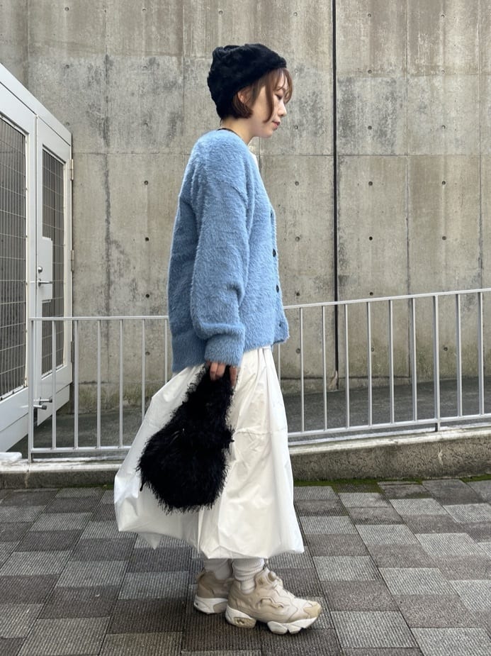ga_riさんの「THE SHOP TK｜【ふわふわあったか】フェザーカーディガン」を使ったコーディネート