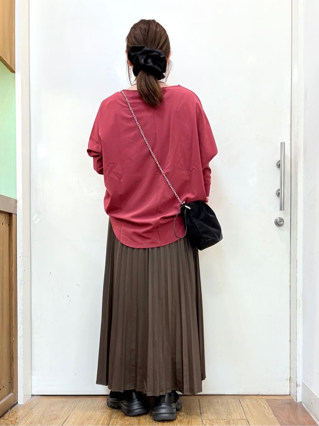 だいわさんの「SHOO･LA･RUE｜【高レビュー/洗濯後しわになりにくい】1枚でサマ見え 8分袖ドルマンブラウス」を使ったコーディネート