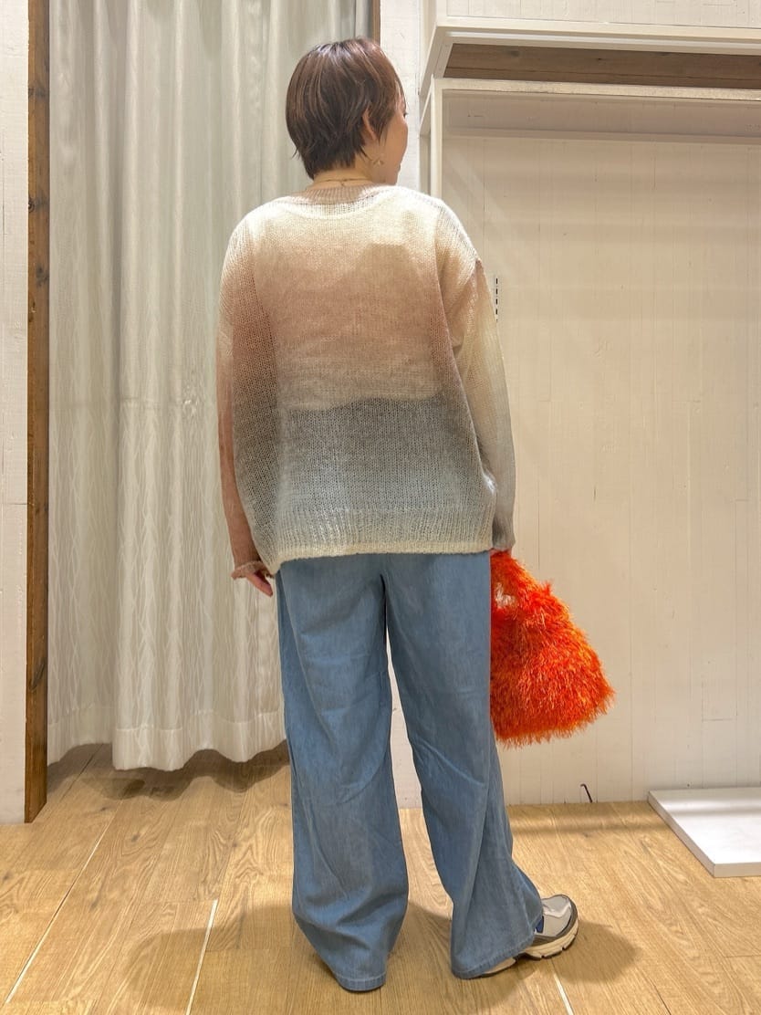 ga_riさんの「THE SHOP TK｜スペースダイ透かし編みニット」を使ったコーディネート