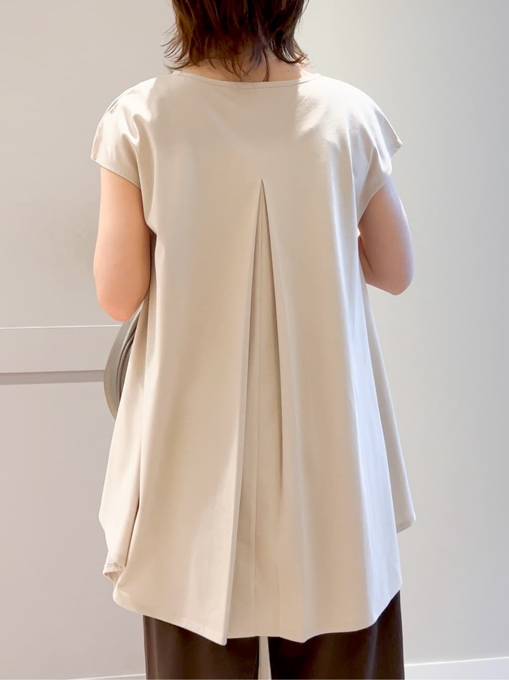 yamakoさんの「grove｜【接触冷感】見た目はきちんと、着心地はらくちん クロップドベイカーパンツ」を使ったコーディネート