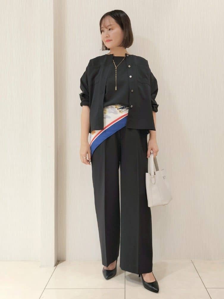 naokoさんの「UNTITLED｜【セットアップ可/はっ水/通勤】リラククール 半袖ブラウス」を使ったコーディネート